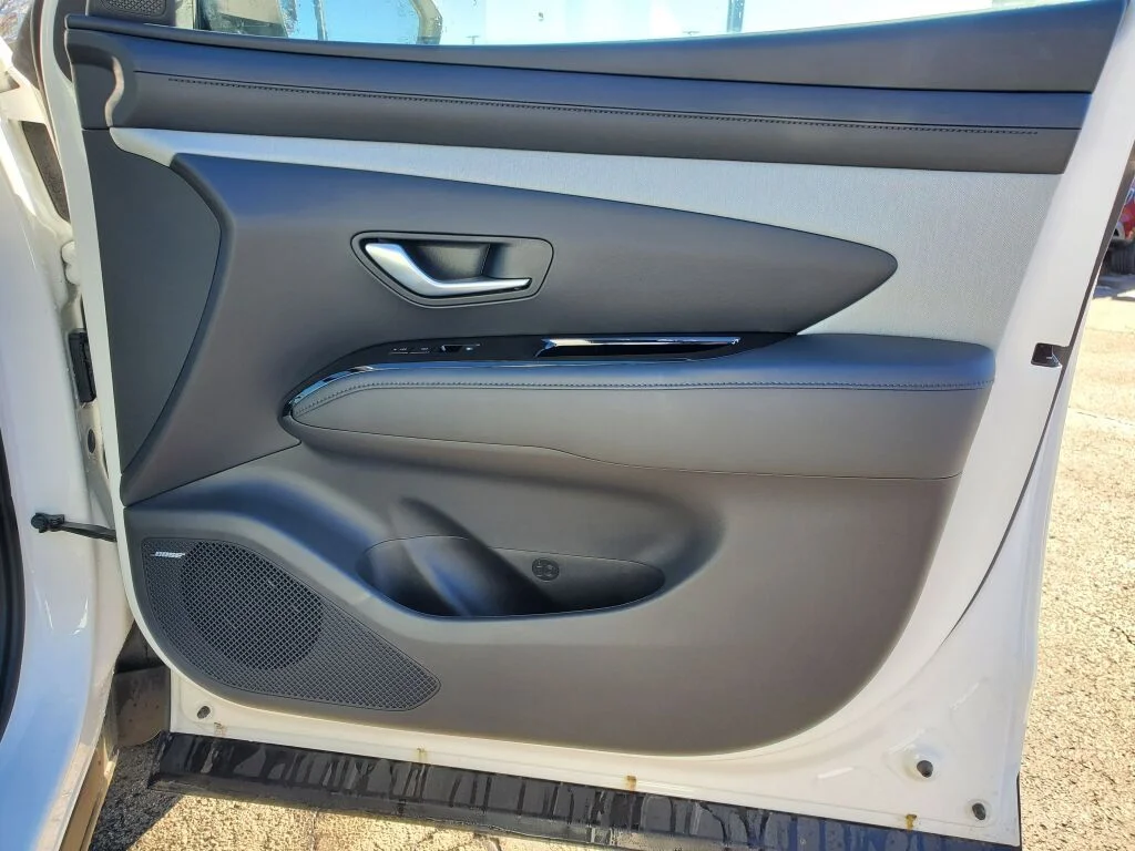 Used 2025 White Hyundai Limited image 8