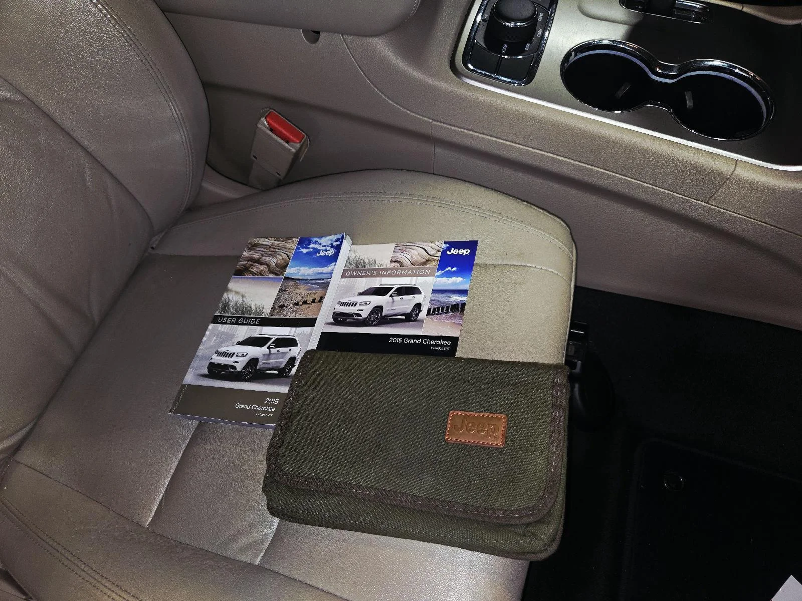 Used 2015 Bright White Clearcoat Jeep Limited image 60