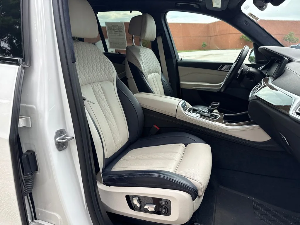 Used 2021 White BMW xDrive45e image 30