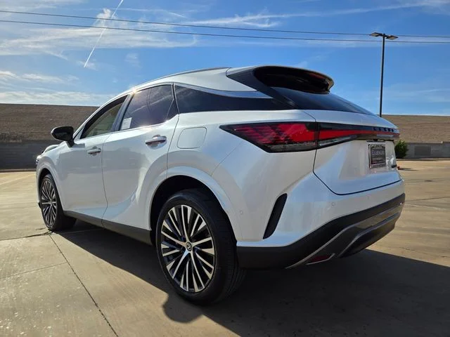 New 2026 Eminent White Pearl Lexus PREMIUM PLUS image 4