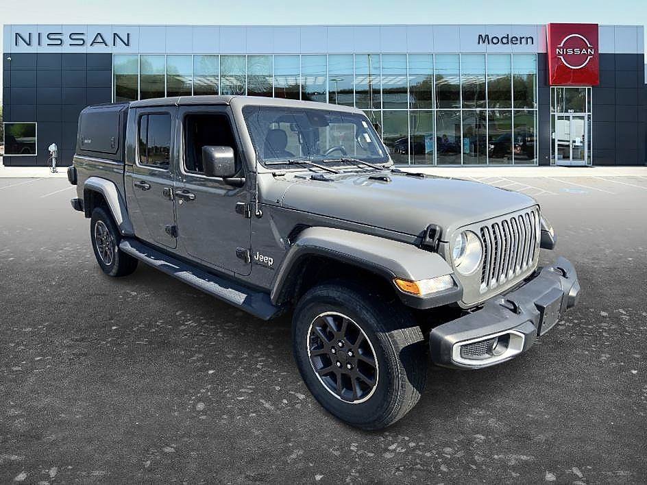 Used 2020 Sting-Gray Clearcoat Jeep Overland image 3