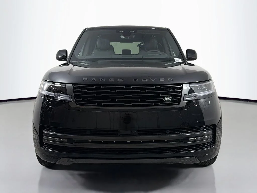 New 2026 Santorini Black Land Rover SE image 2