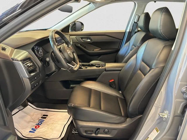 Certified Used 2023 Boulder Gray Pearl Super Black Nissan SV image 9