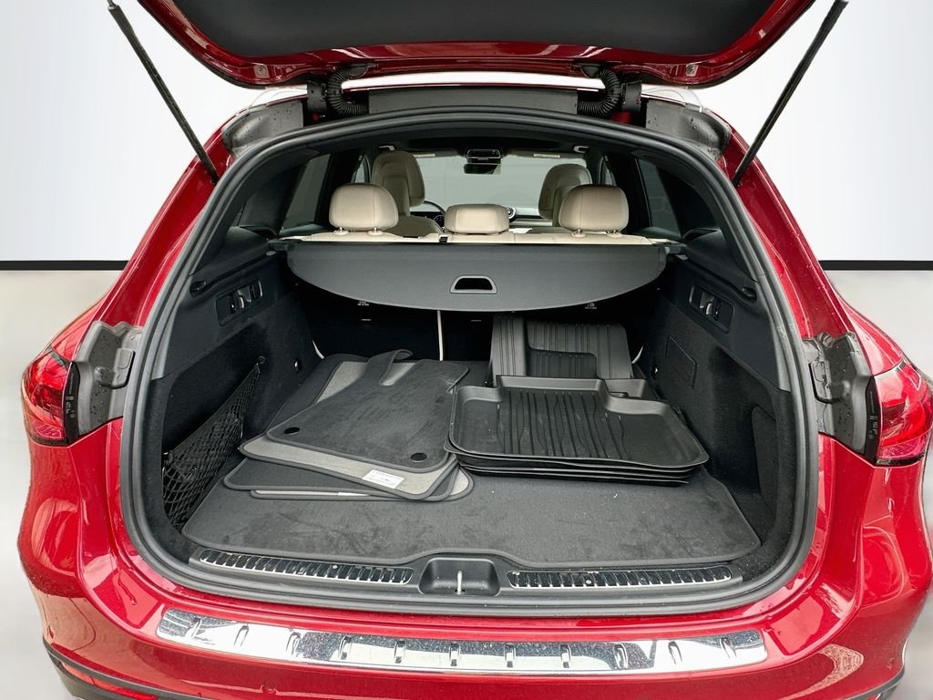 Certified Used 2026 Red Mercedes-Benz GLC 300 image 28
