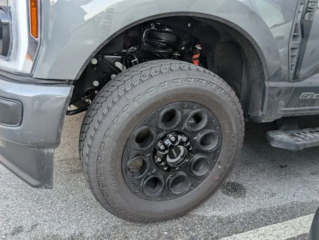 New 2026 Gray Ford XLT image 4