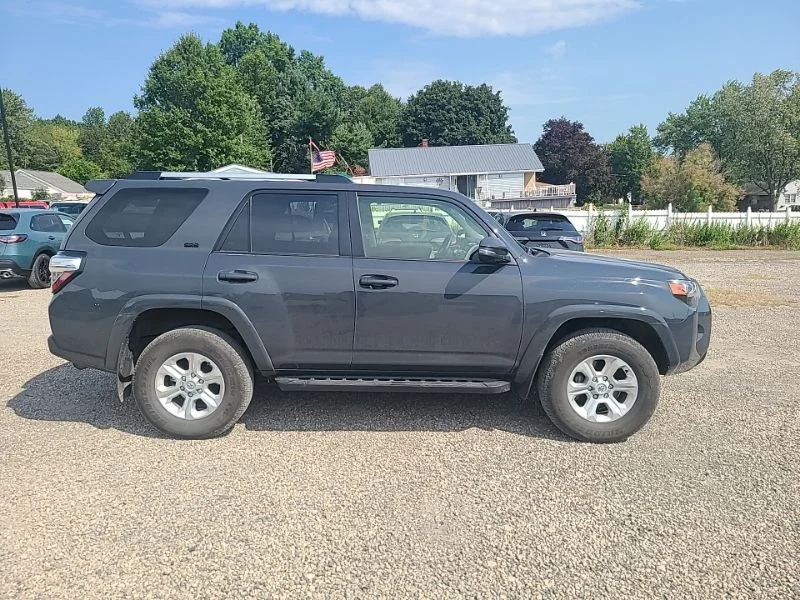 Used 2024  Toyota SR5 Premium image 6