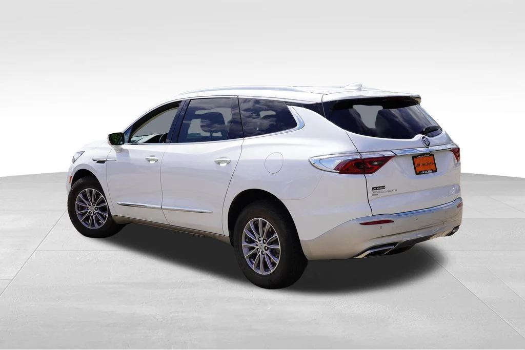 Used 2024 White Frost Tricoat Buick Essence image 7