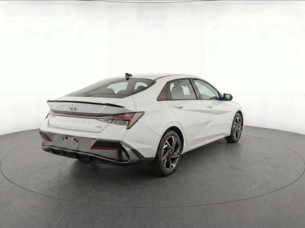 2025 Hyundai Elantra Blue - Photo 5