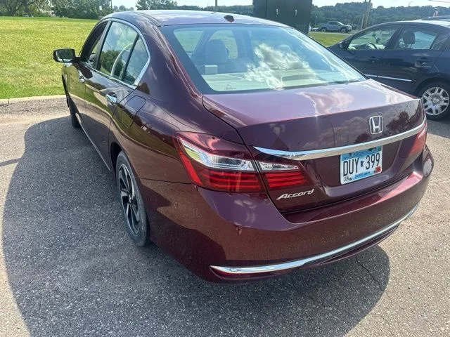 Used 2016 Red Honda EX-L image 5