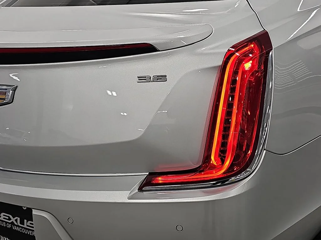 Used 2018 Silver Cadillac Luxury image 35