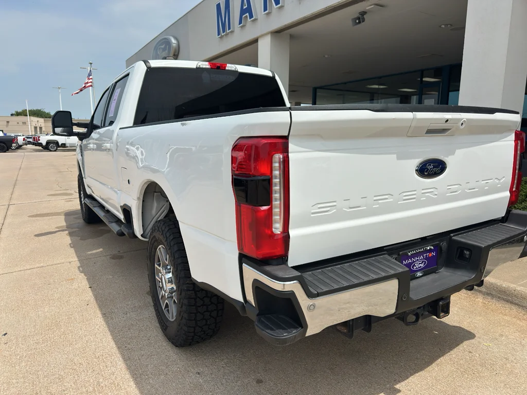 Used 2025 Oxford White Ford LARIAT image 9