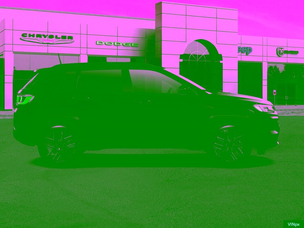 New 2026 Diamond Black Crystal Pearl-Coat Exterior Paint Jeep Limited image 9