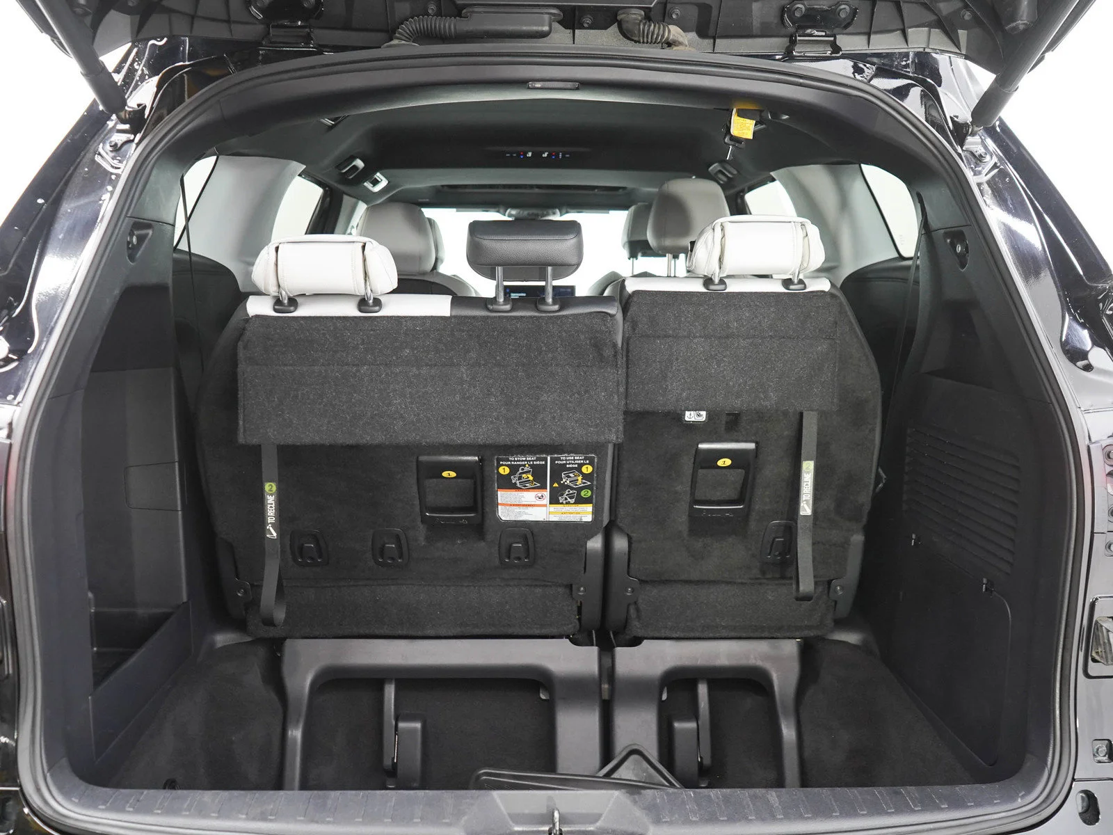 Used 2025  Toyota  image 9