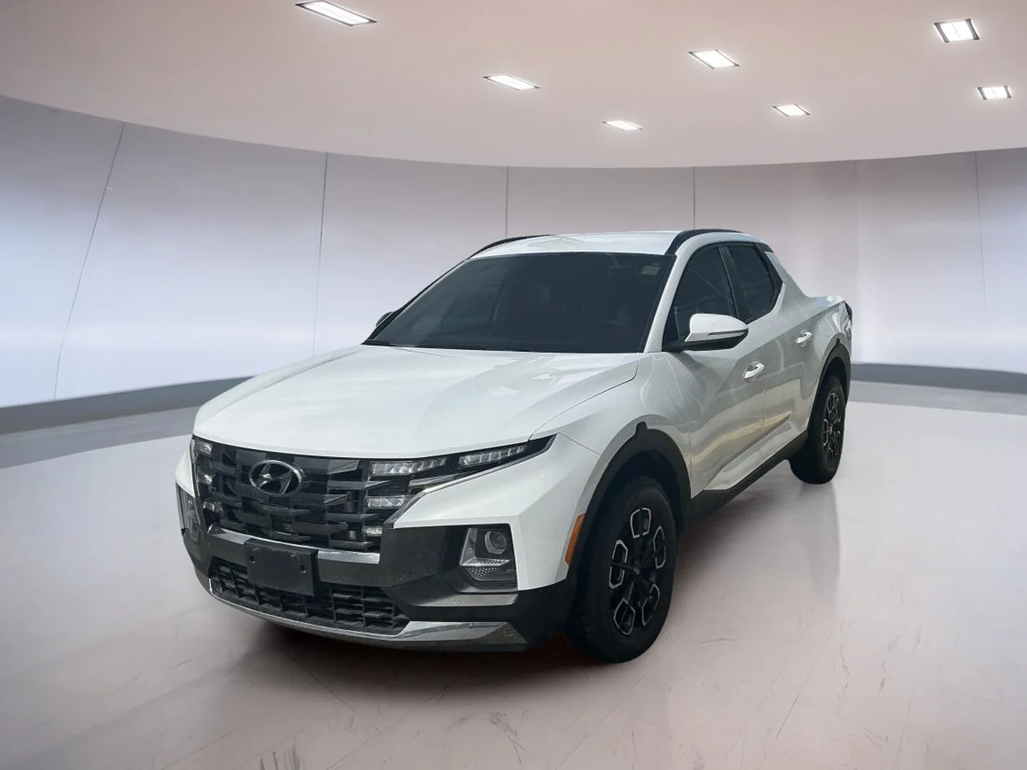 Used 2024 White Hyundai Preferred image 3