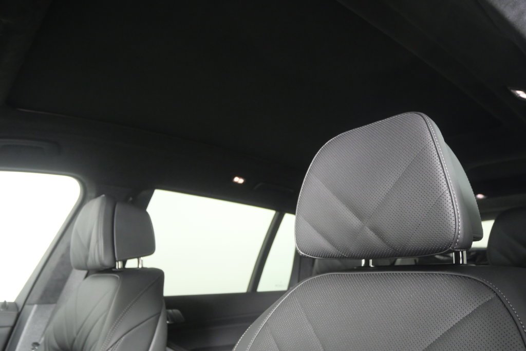 New 2027 Black Sapphire Metallic BMW xDrive40i image 12