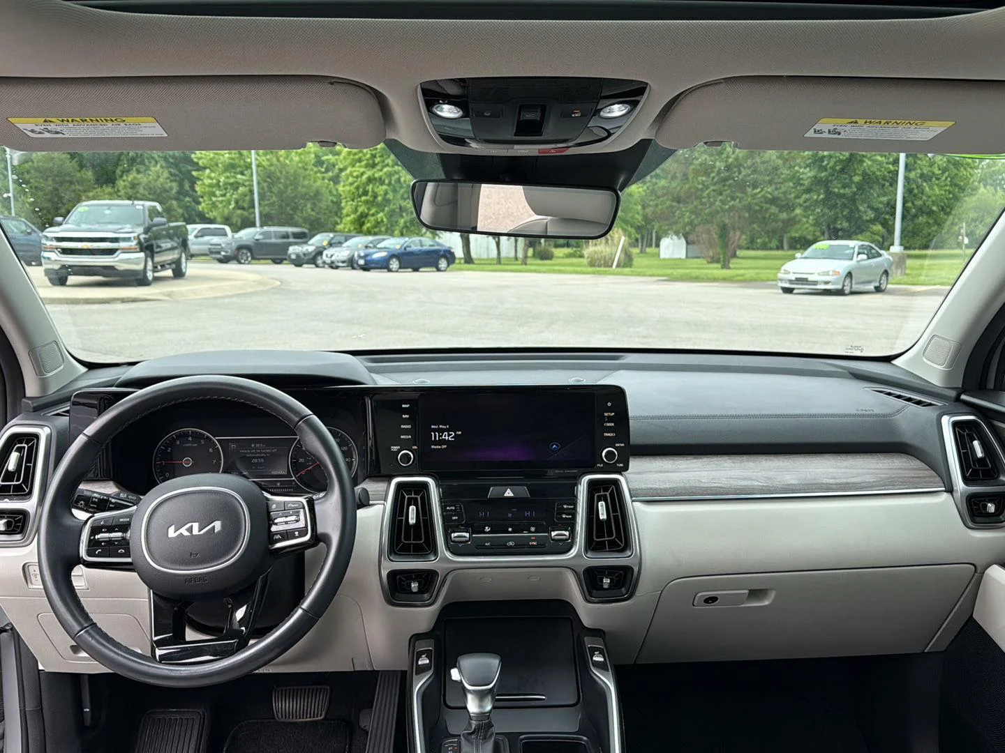 Used 2023 Wolf Gray Kia EX image 3