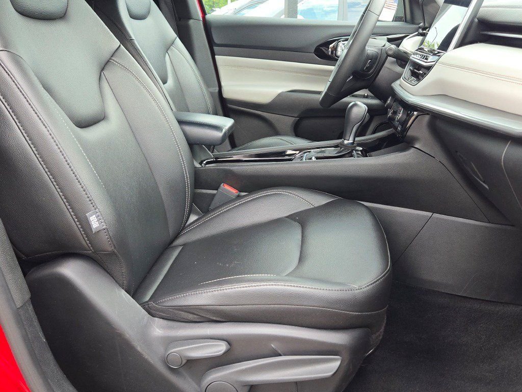 Used 2025 Red Jeep Limited image 5