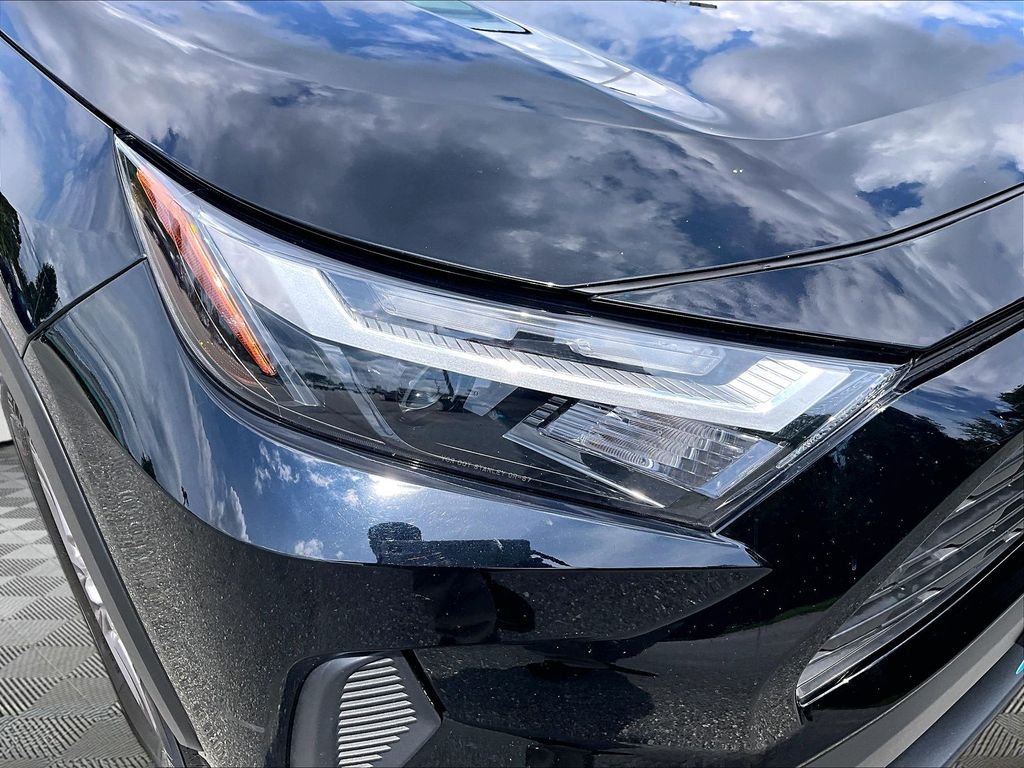 Used 2025 Black Toyota XLE image 33