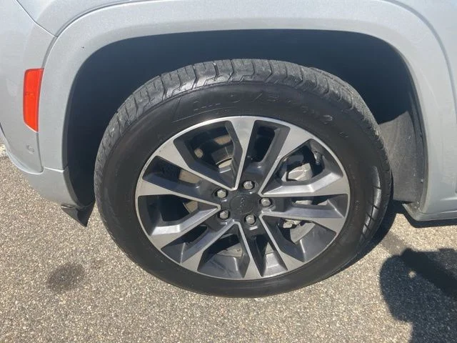 2023 Jeep Grand Cherokee L Overland - Photo 9