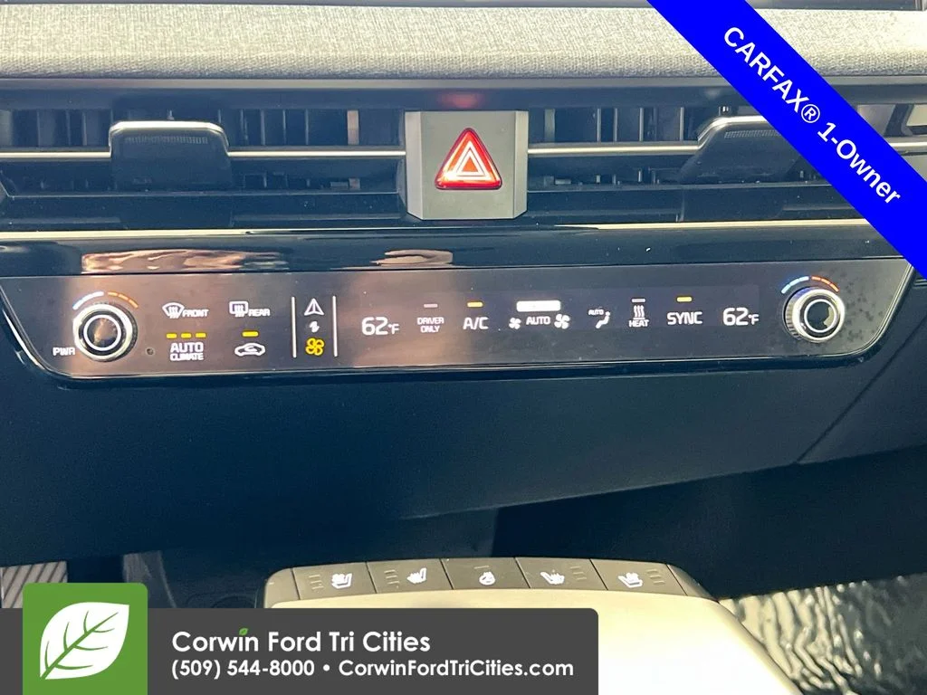 Used 2024 Gray Kia Wind image 9