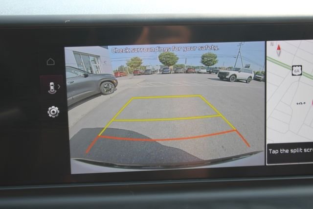 Used 2024 White Kia S image 8