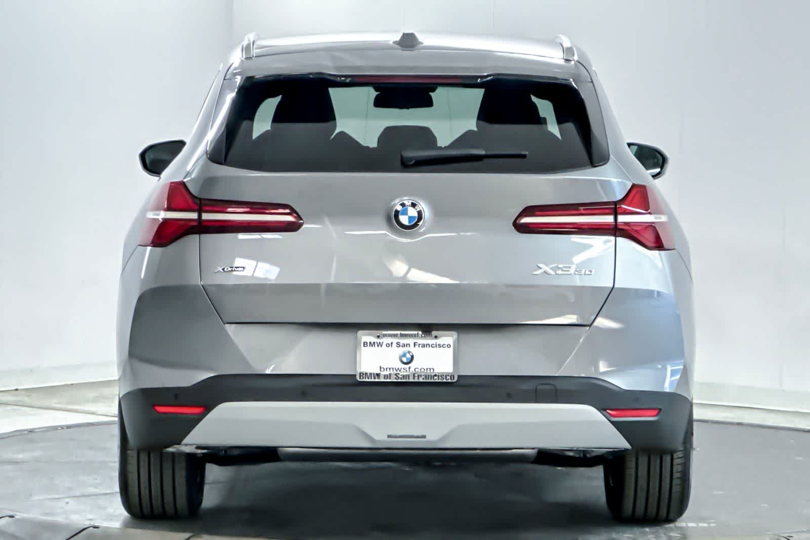 Used 2026 Skyscraper Grey Metallic BMW 30 xDrive image 7