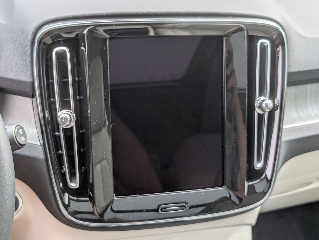 2026 Volvo XC40 Ultra - Photo 20