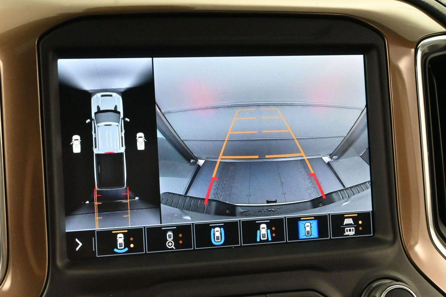 Used 2020 Silver Ice Metallic Chevrolet High Country image 29
