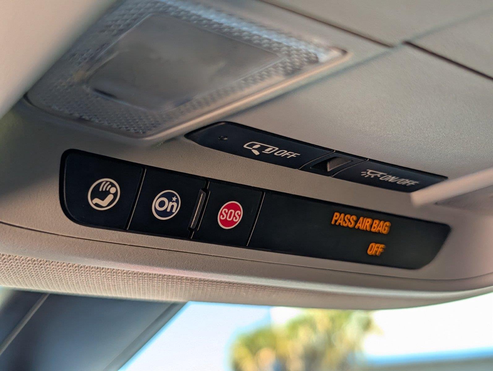 Used 2019 Summit White GMC SLE image 26