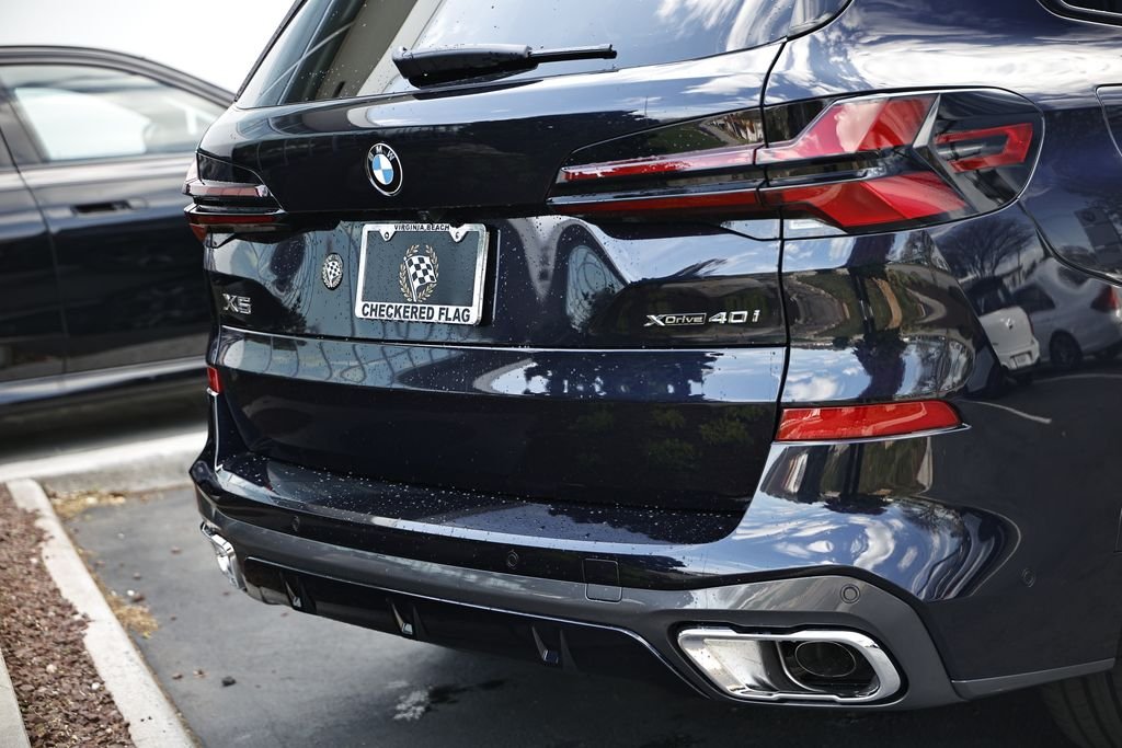 New 2026 Carbon Black BMW xDrive40i image 9