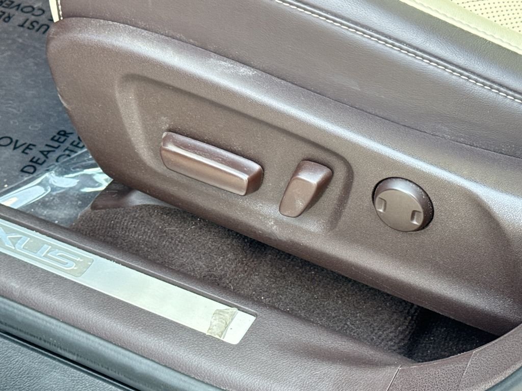 Used 2016 Beige Lexus 350 image 15