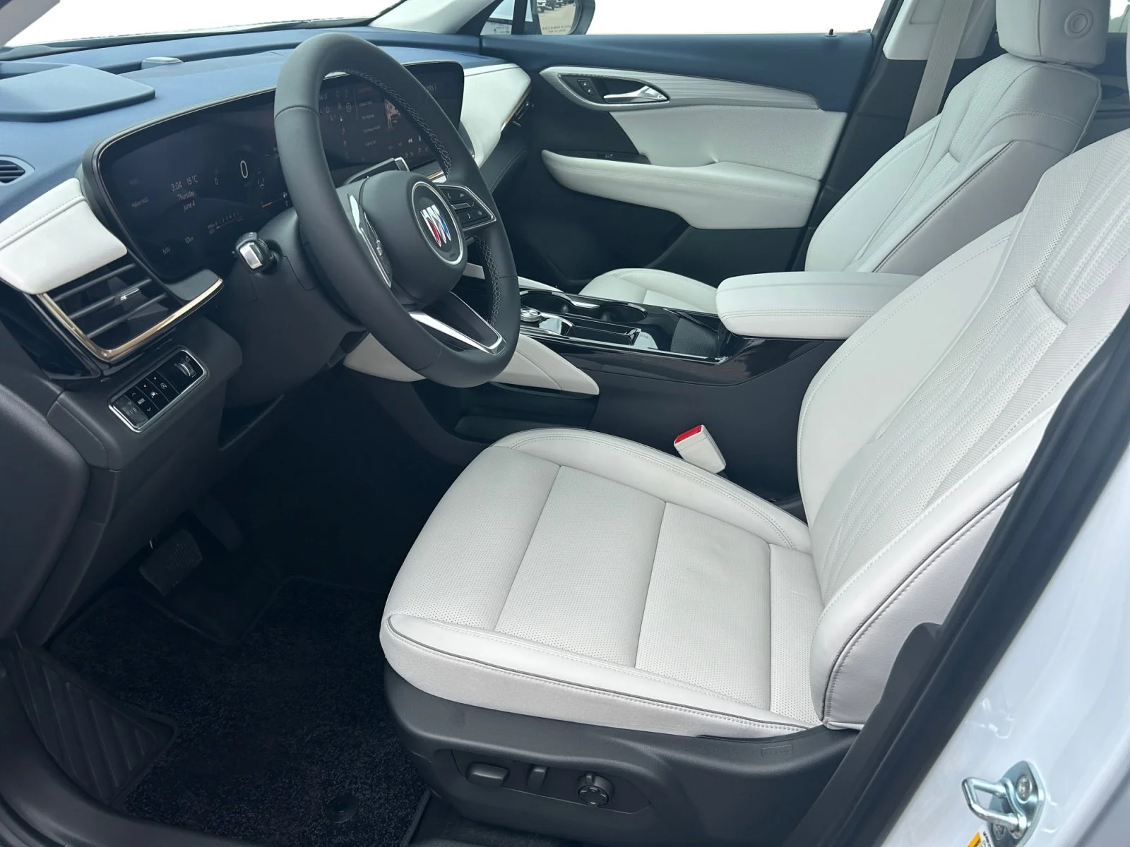 New 2026 Iridescent White Tricoat Buick Avenir AWD image 14