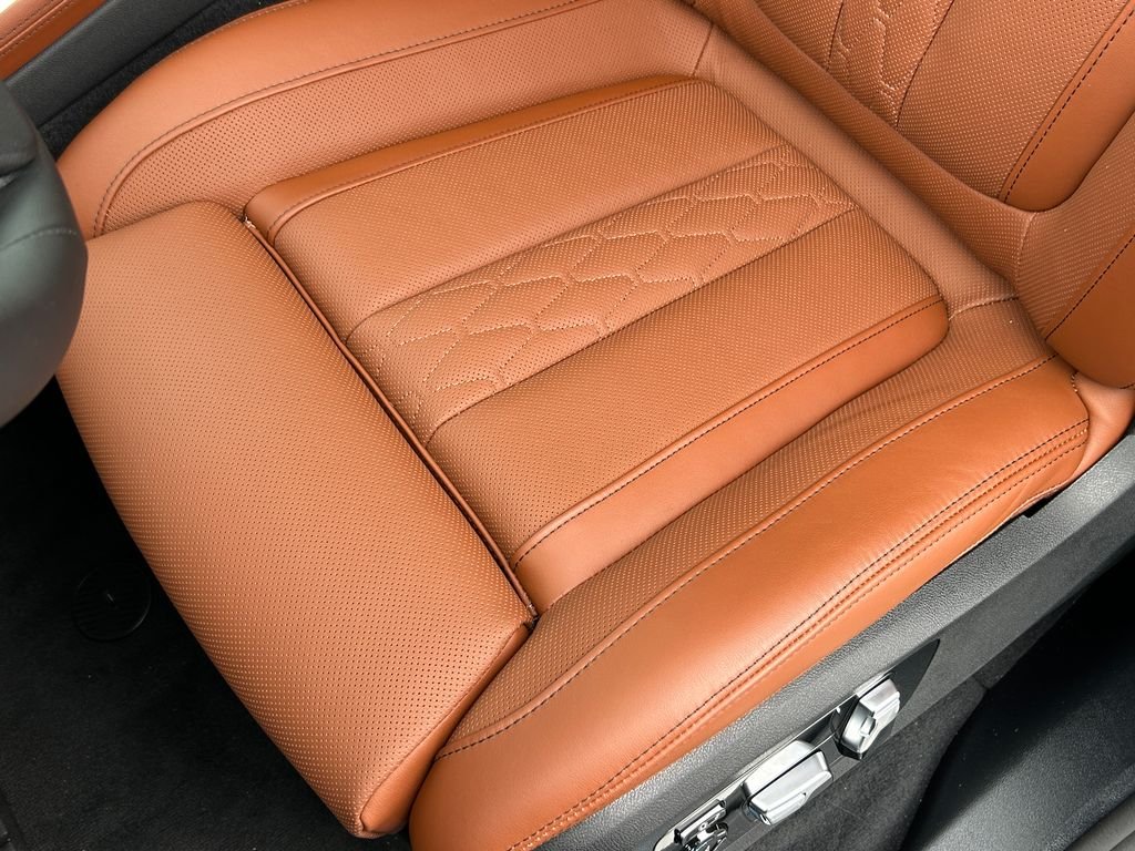 2026 BMW X5 50e - Photo 15