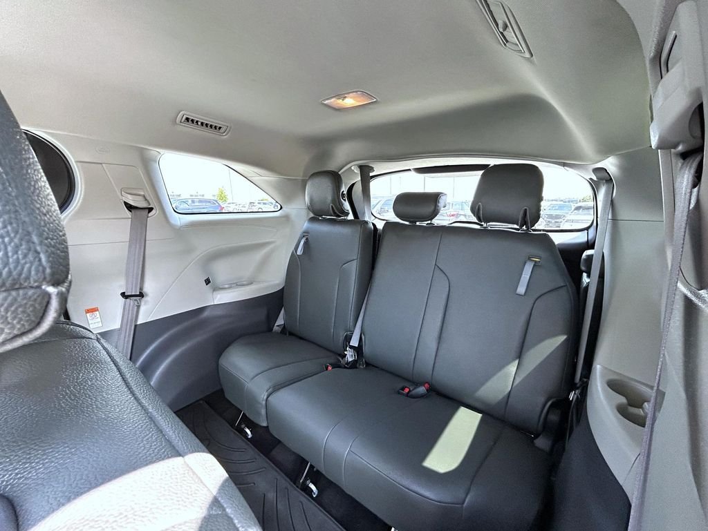 Used 2021 White Toyota LE image 20