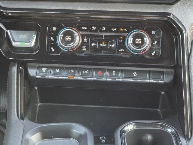 Used 2025 Summit White GMC AT4 image 18