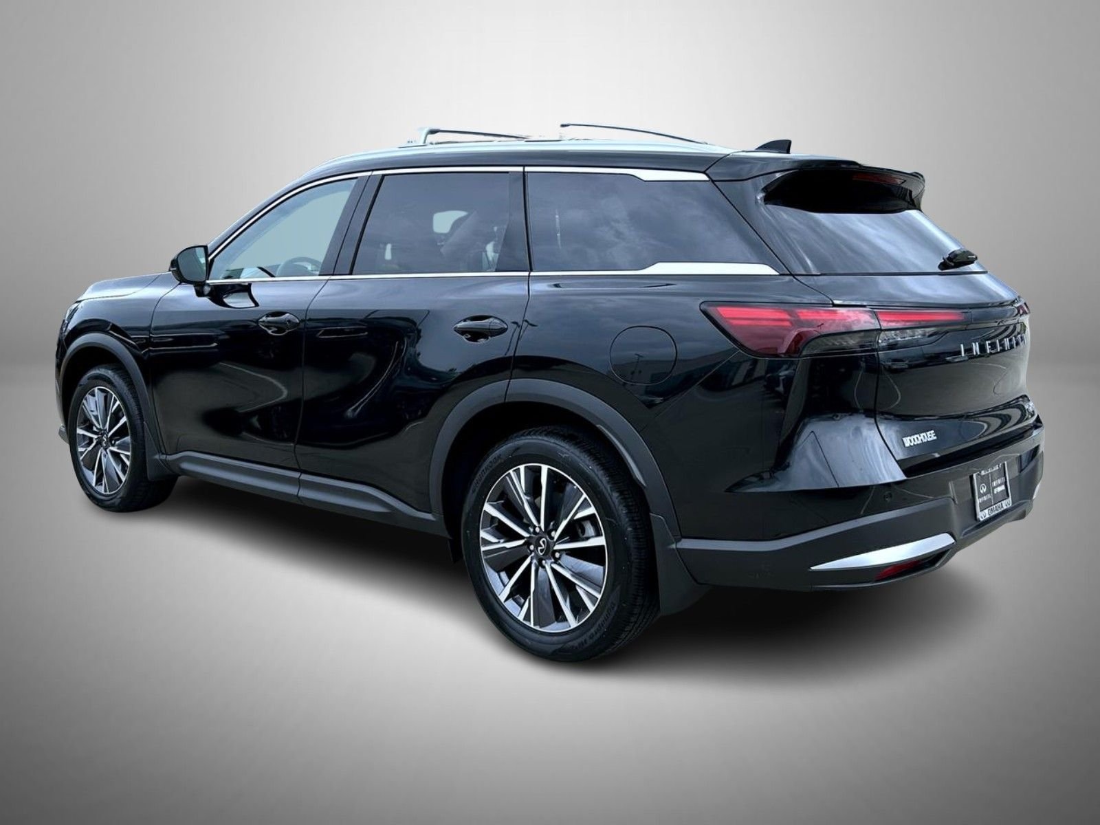 New 2027 MINERAL BLACK INFINITI Luxe AWD image 7