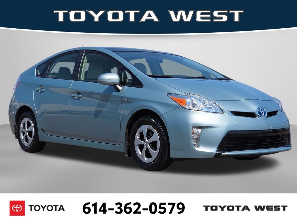 Used 2014 Beige Toyota Three image 4