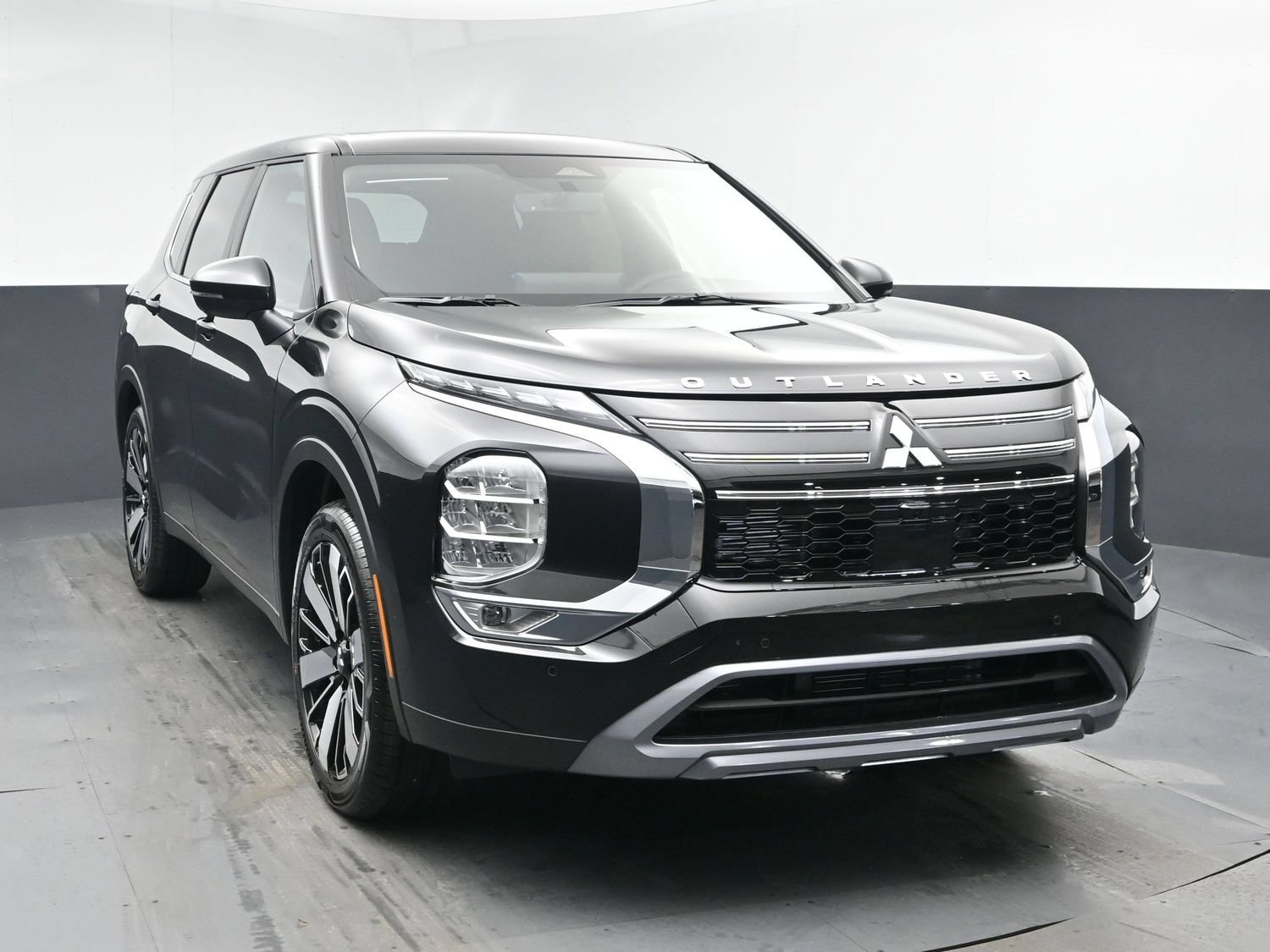 New 2026 Black Mitsubishi SE 1.5T 2WD image 2