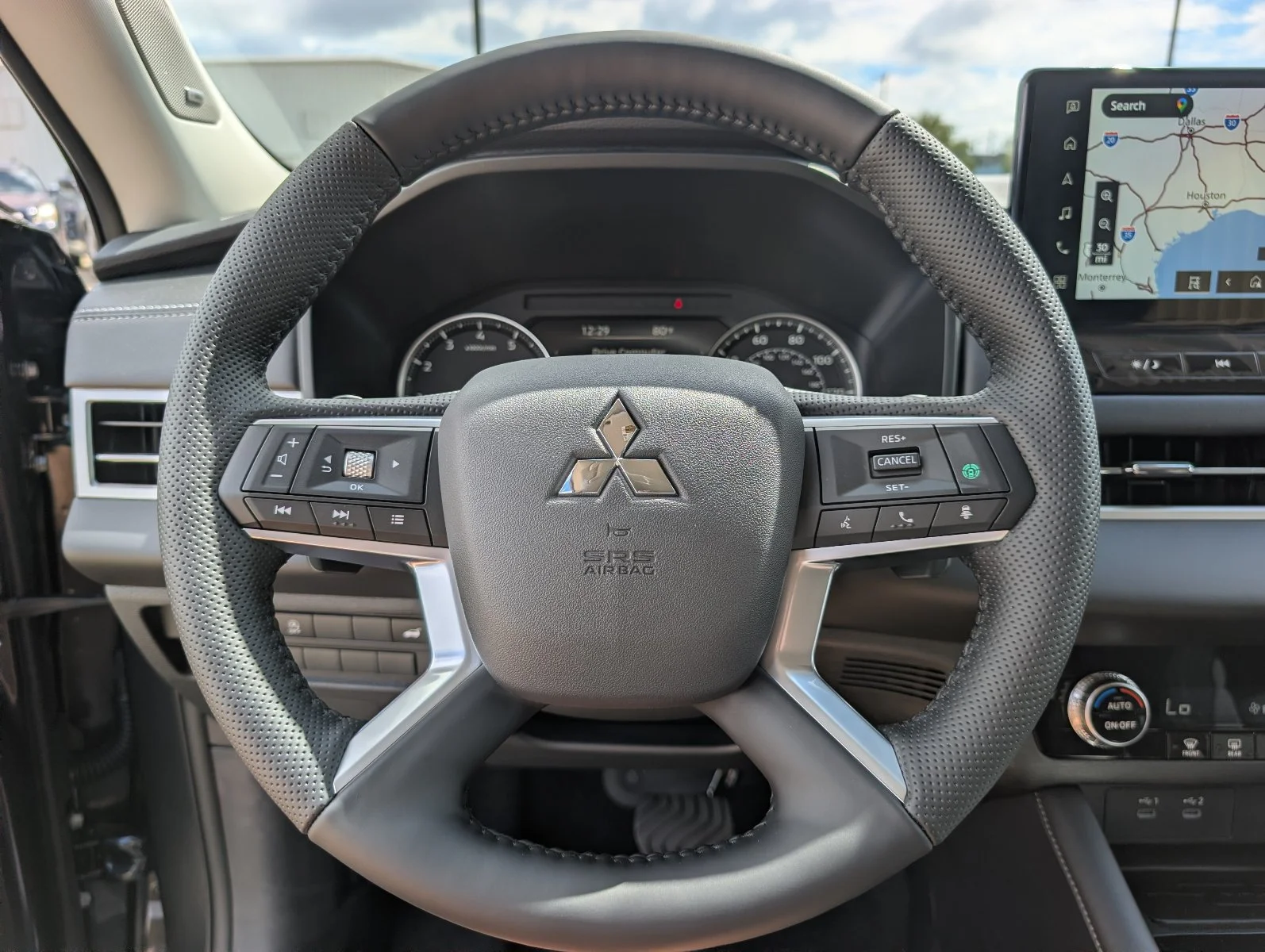 New 2026 Gray Mitsubishi SE 1.5T 2WD image 26