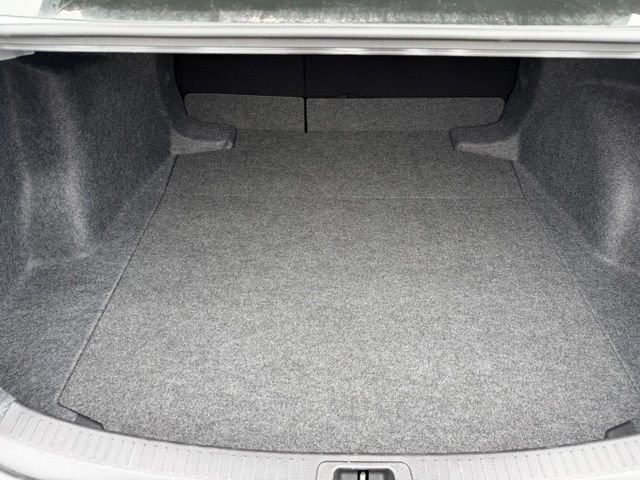 Used 2025  Toyota LE image 7