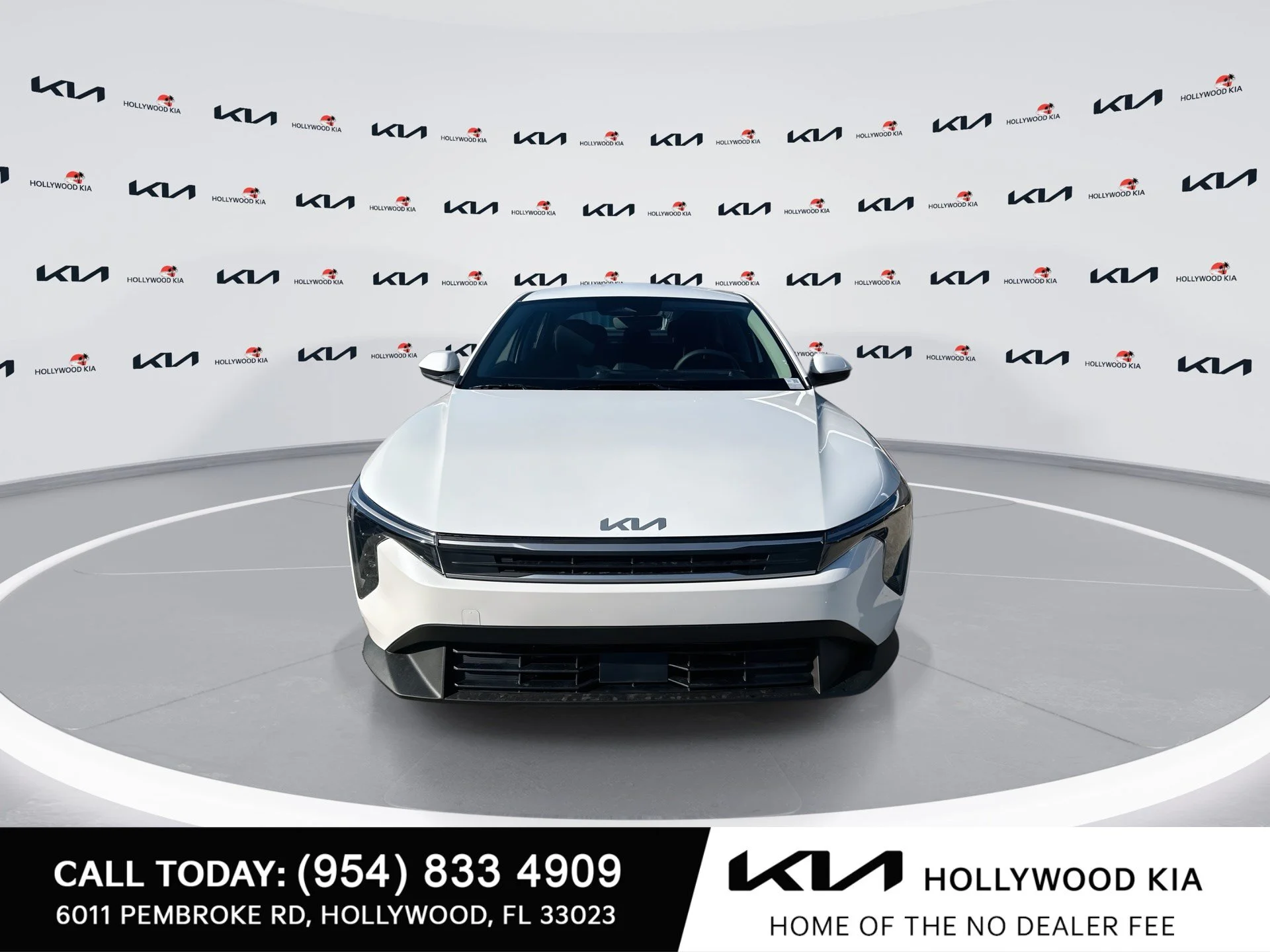 New 2026 Snow White Pearl Kia LXS image 3