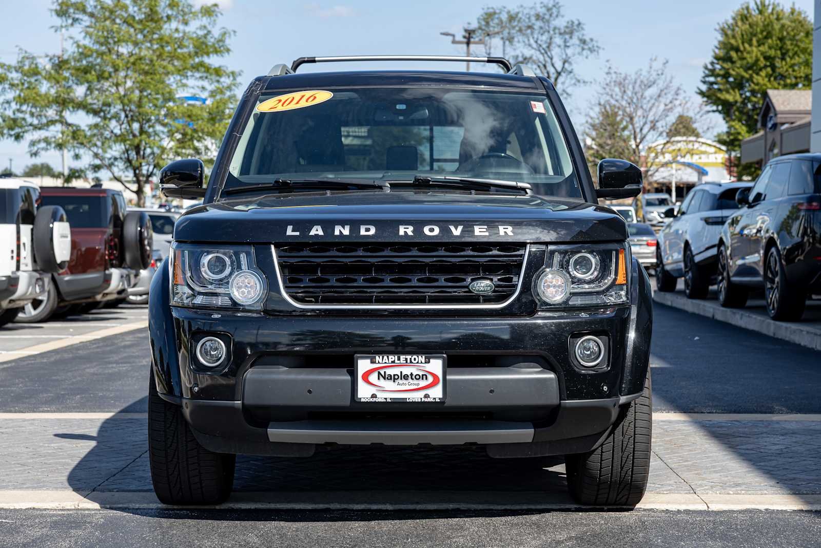 Used 2016 Santorini Black Metallic Land Rover HSE LUX Landmark Edition image 2