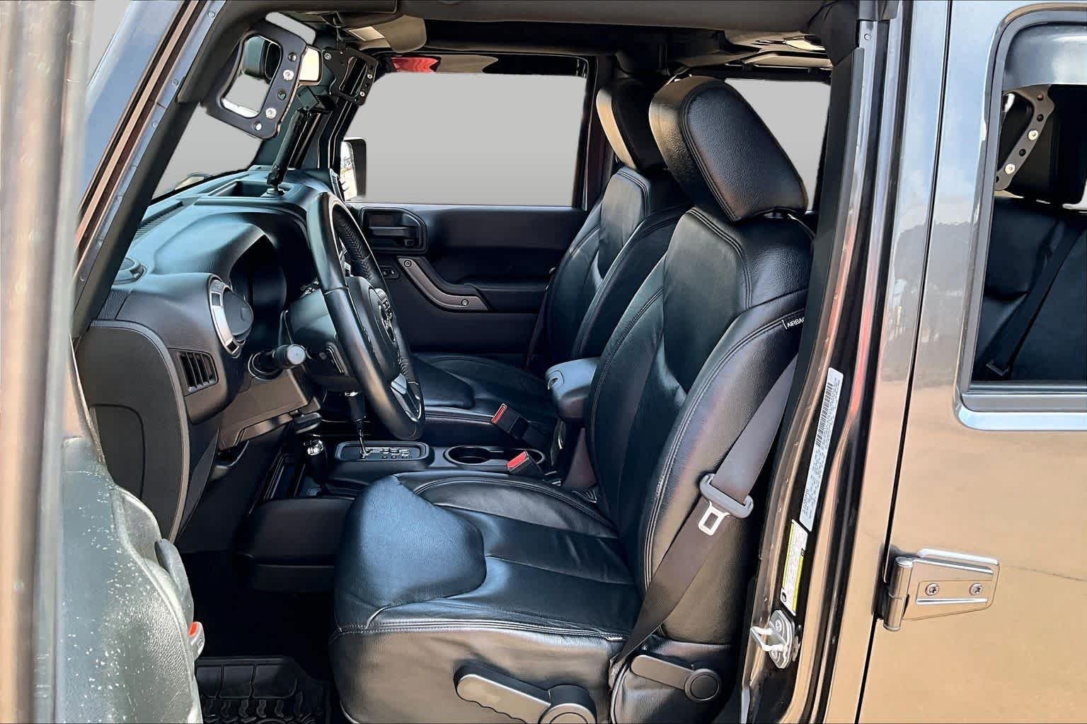 Used 2017 Granite Crystal Metallic Clearcoat Jeep Willys Wheeler image 8
