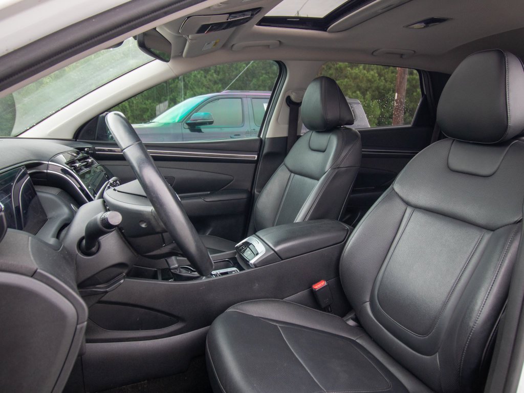 Used 2023 White Hyundai SEL image 8