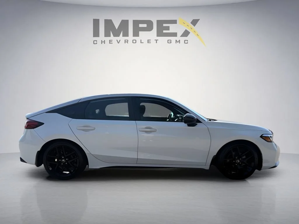 Used 2025  Honda Sport image 6