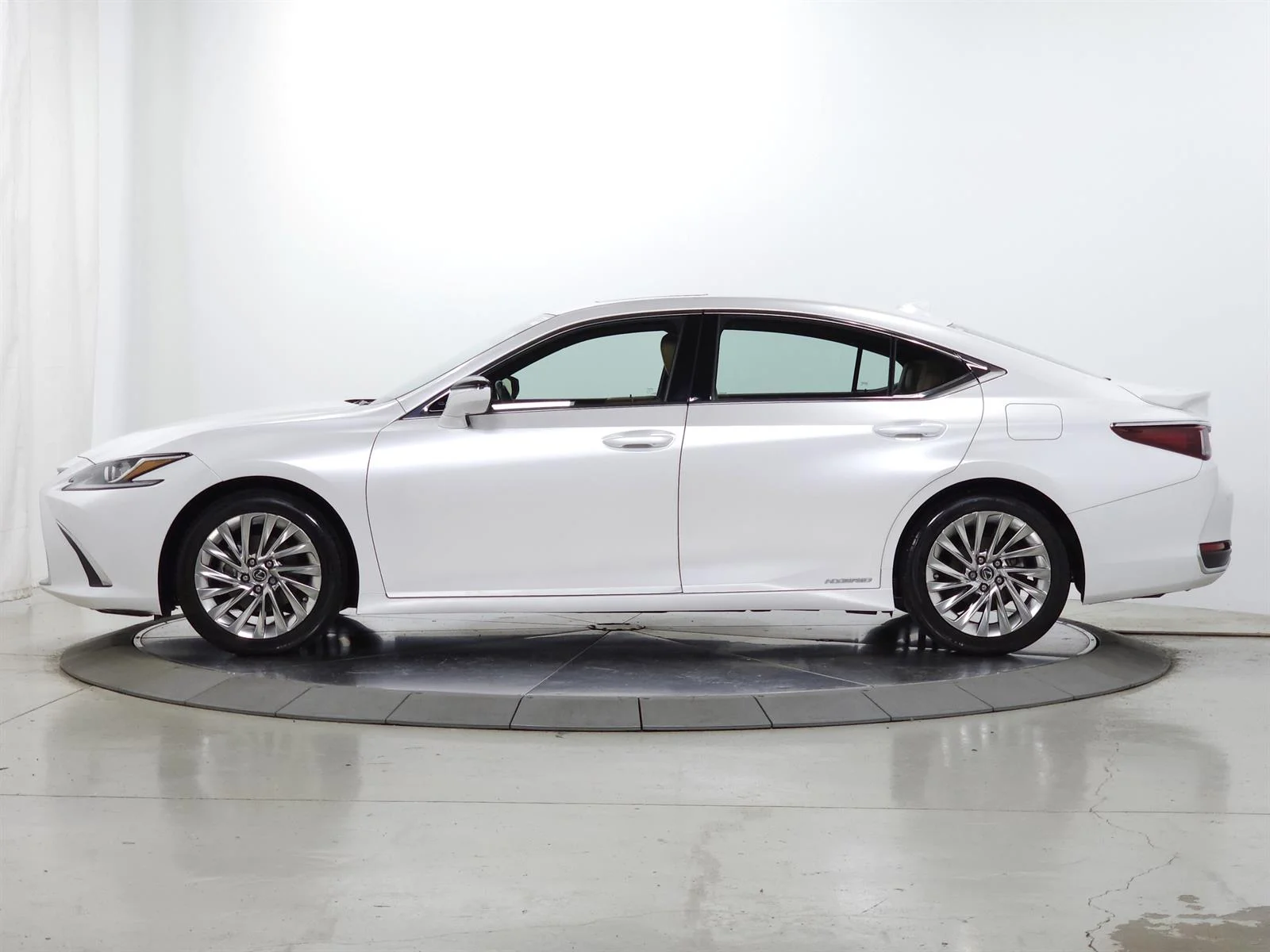 Certified Used 2020 White Lexus Luxury image 4