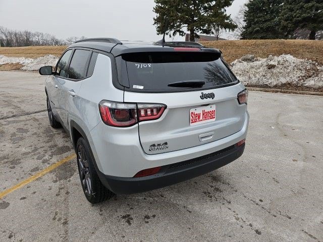 New 2026 Silver Zynith Metallic Clearcoat Jeep Limited Altitude image 3