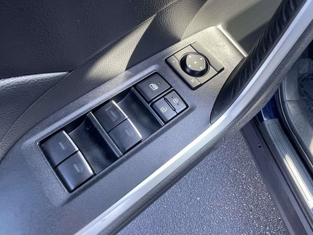 Certified Used 2024  Toyota XLE Premium image 27