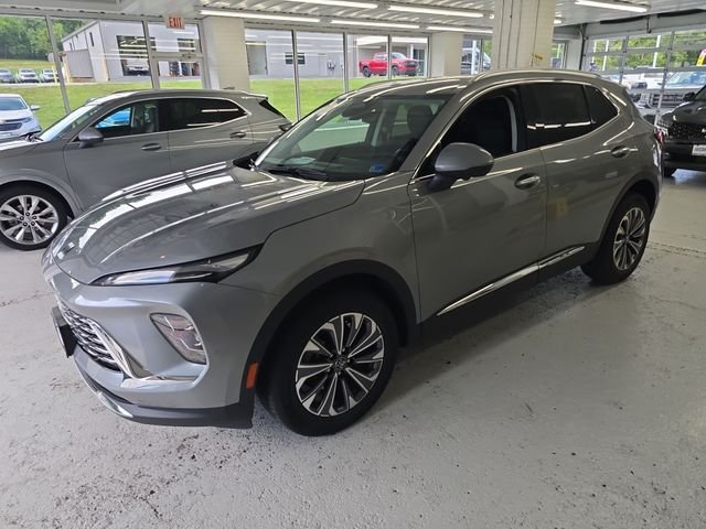 Used 2025 Gray Buick Preferred image 2