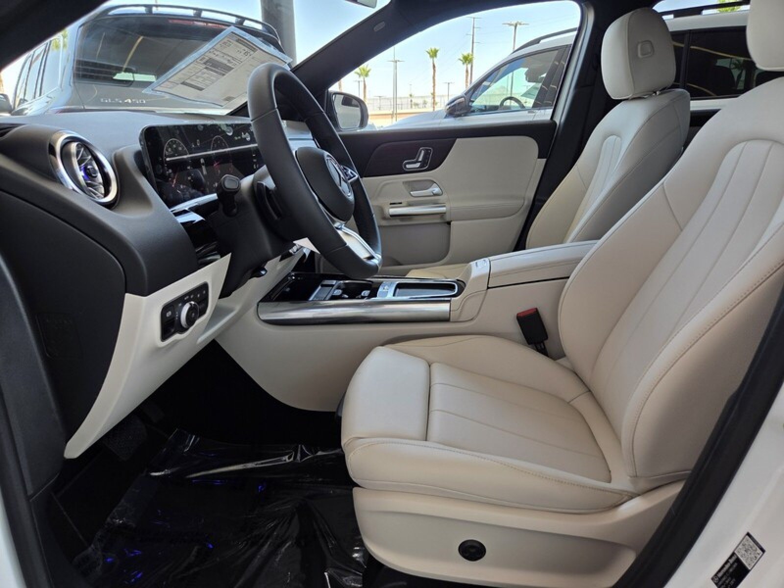 New 2026 Polar White Mercedes-Benz GLA 250 SUV image 11